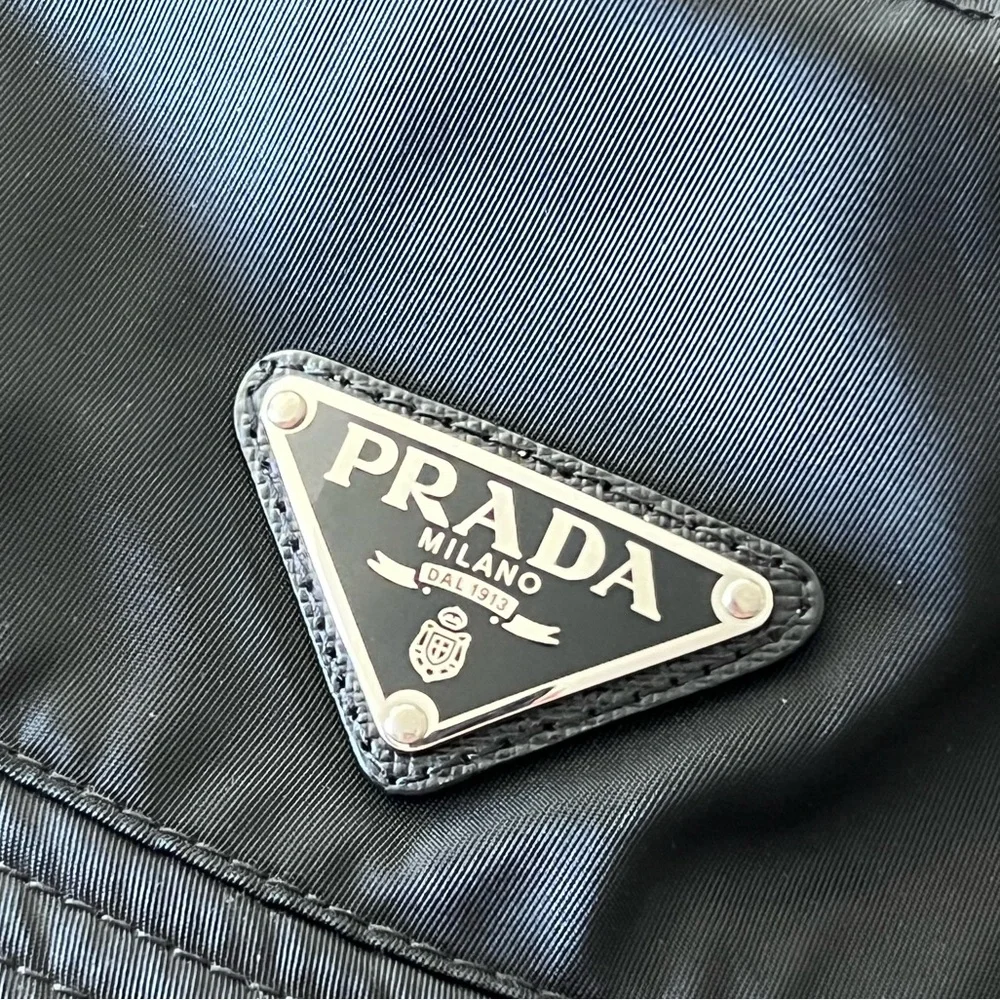 PRADA Bucket Hat Re-Nylon Black - Size Medium - 💯 AUTHENTIC - Picture 2 of 5